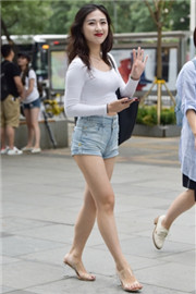 街拍之家网：夜景灯光人物摄影